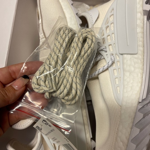 Never used Pharrell Williams - Picture 3 of 6